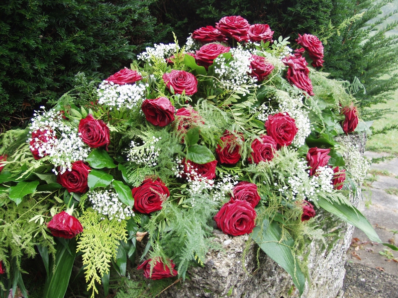 funeraire-ST MARTIN D ENTRAUNES-min_roses-61203